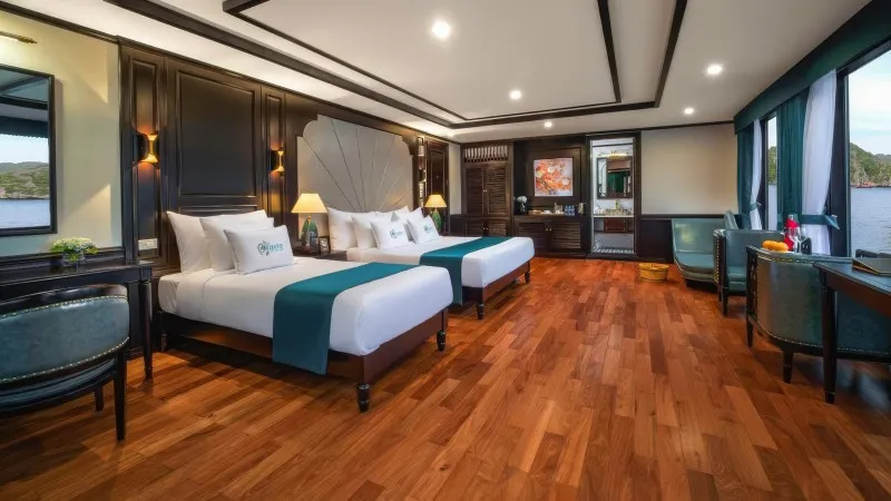 Spacious Cabin for ovenight cruise
