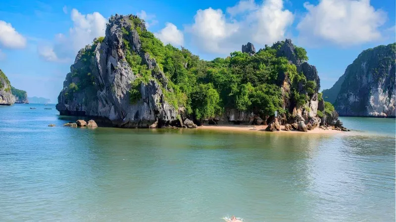 Pristine Ba Trai Dao Area