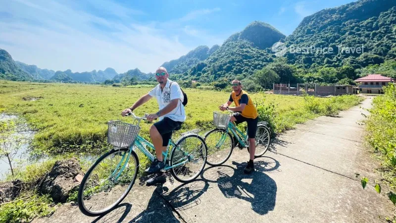 Cycling to the serene Viet Hai village