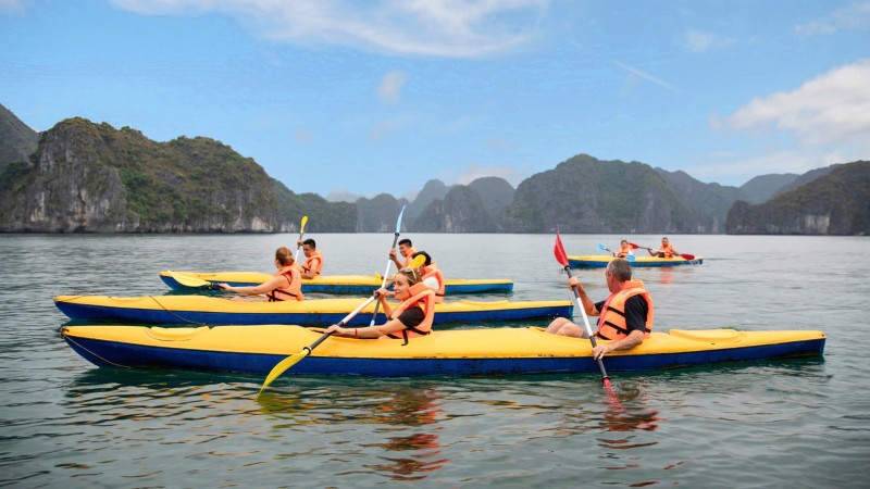 Ao Ech Area offers a tranquil setting, perfect for kayaking and swimming.
