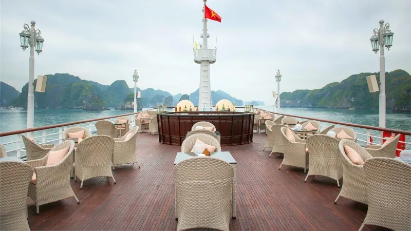 Airy Sundeck