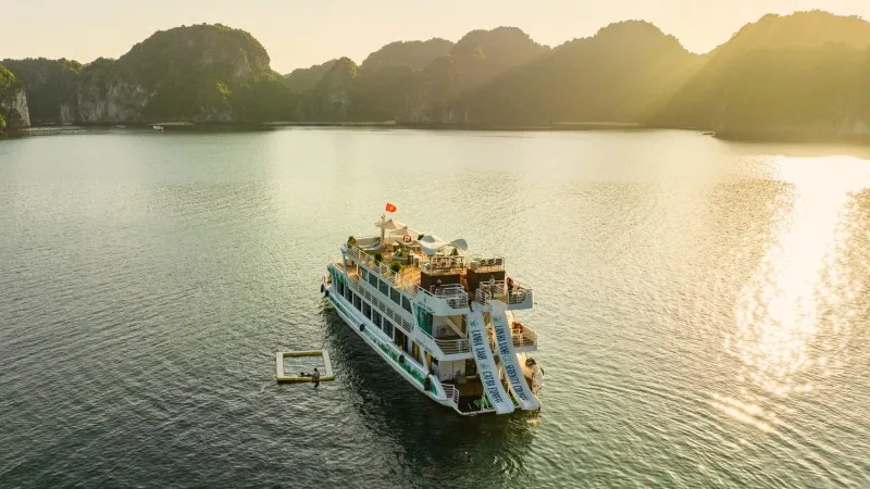 Day Cruise With Amazing Waterslide