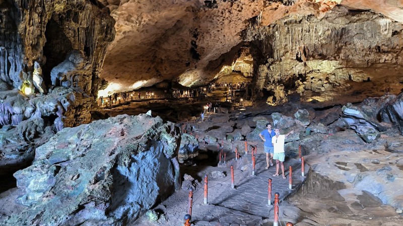 La majestuosa cueva Sung Sot