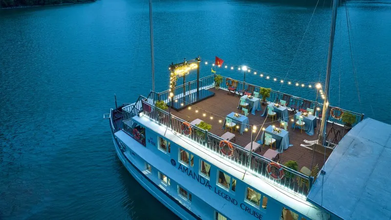 Pretty sundeck at night
