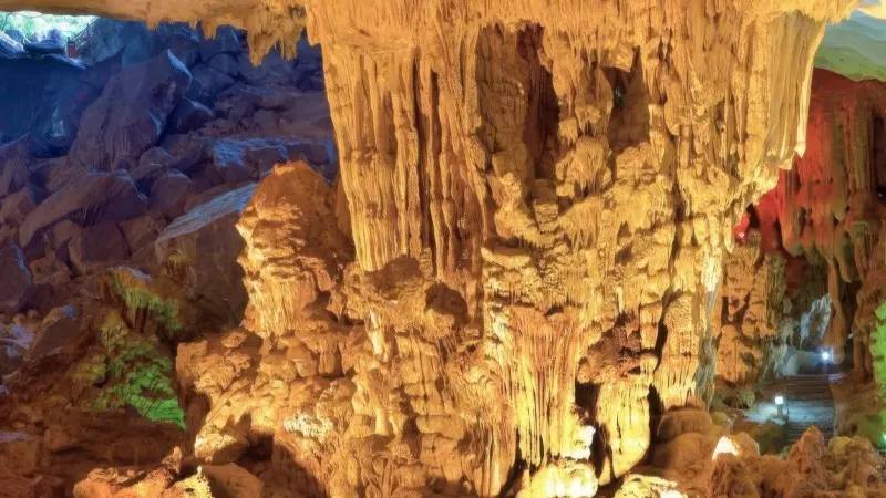 Outstanding sight inside Sung Sot Cave
