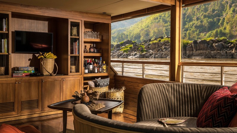 Chill out in the lounge