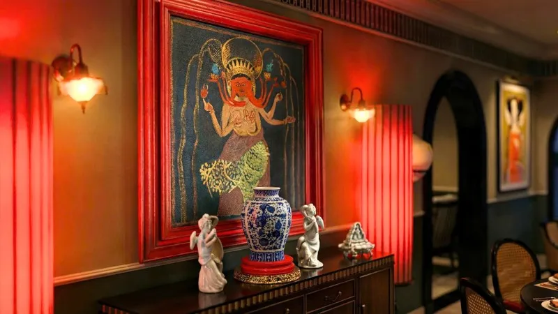 Artistic Decor