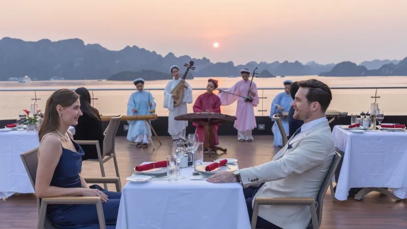 Enjoy special moments with your lovers