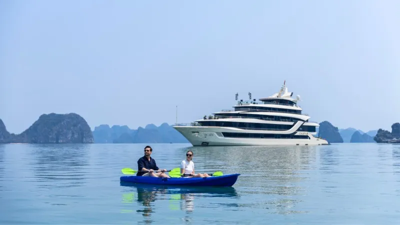 Kayak amid the stunning bay