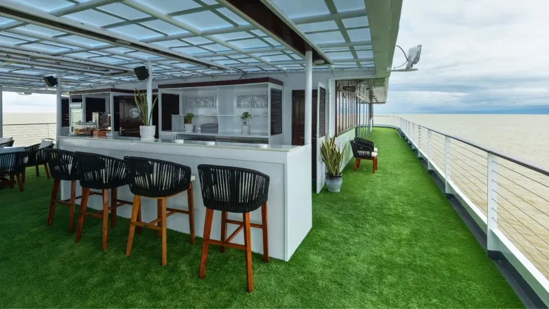 Breeazy Outdoor Bar