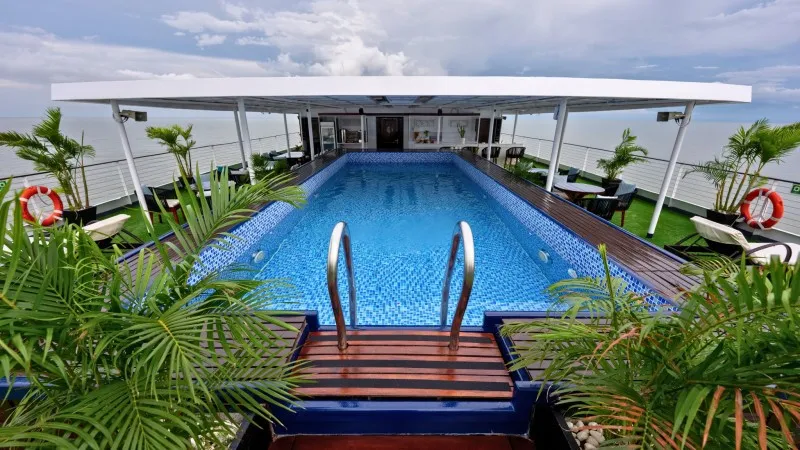 Chill out on the Swimming Pool