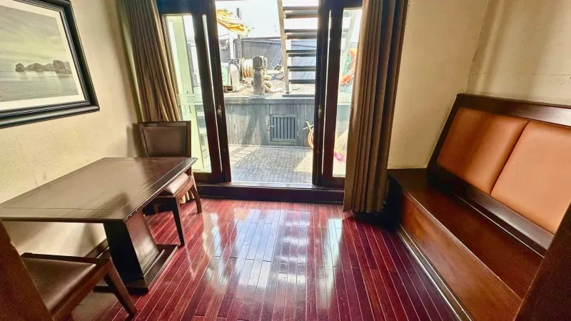Semi-Balcony