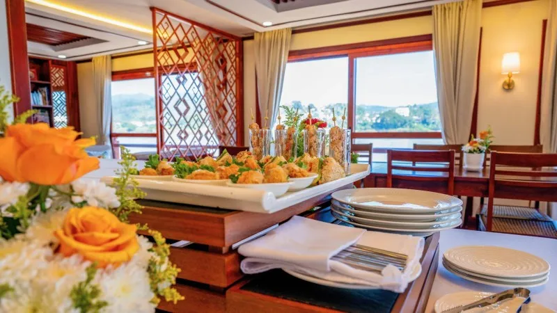Elegant Hors D'Oeuvres