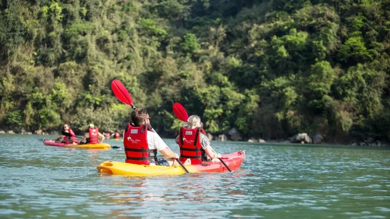 Kayaking Around Tra Bau Area