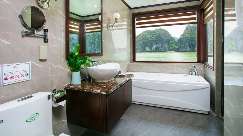 Comfort Sea View Bathtub