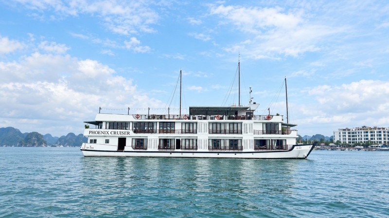 Phoenix Cruise Halong Bay