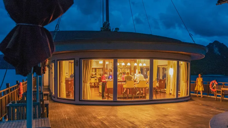 The warm and cozy bar