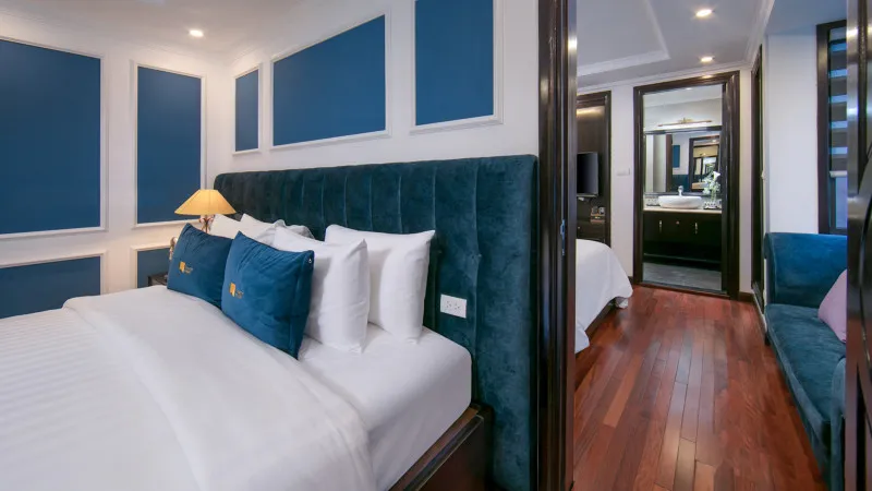 Comfortable space of connecting room