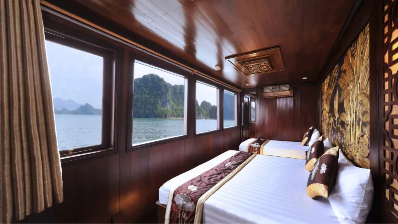Widely Bai Tu Long ocean view