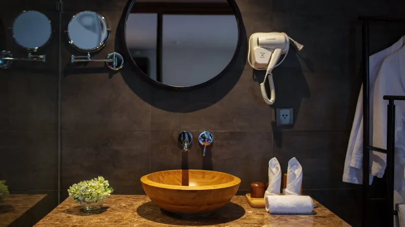 Fully luxurious bathroom amenities
