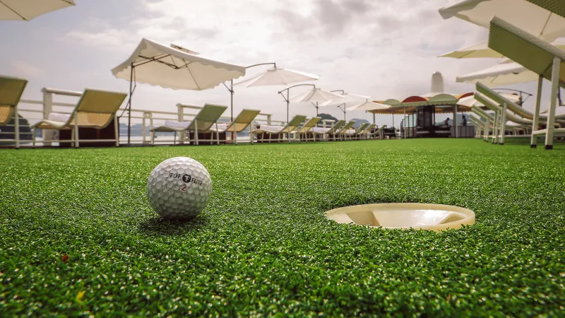 The only 4-star cruise has mini golf