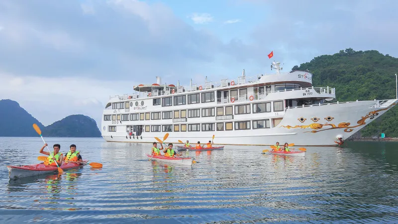 Guests Interested In Kayaking