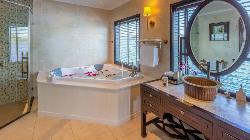 The jacuzzi bathtub