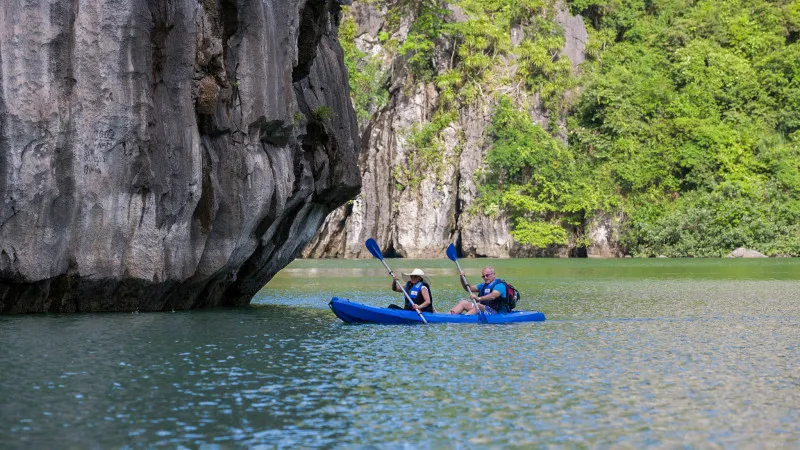 Paddle kayak across islets