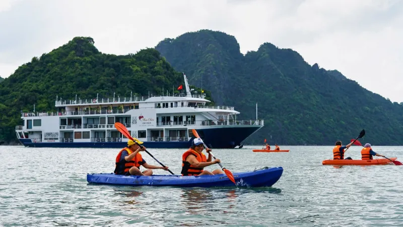 Kayaking around Tra Bau Area