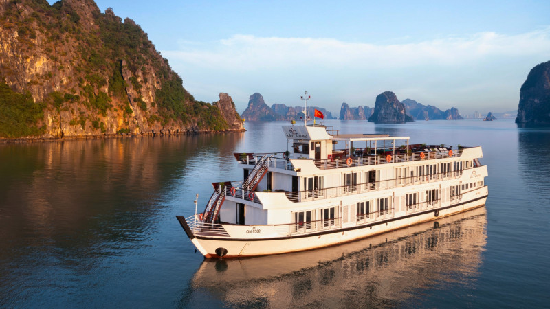 Lily Cruises Halong Bay