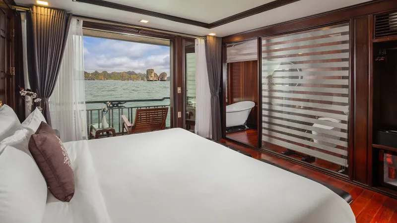 The convenient en-suite bathroom