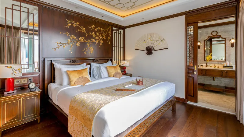 Signature Suite