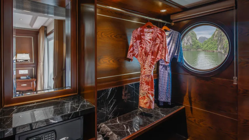 State Of The Art Wardrobe Amenities