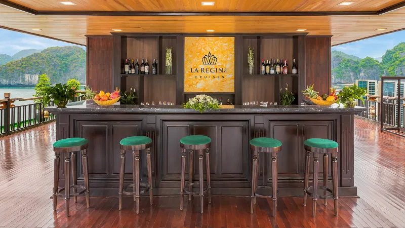 Sundeck Bar