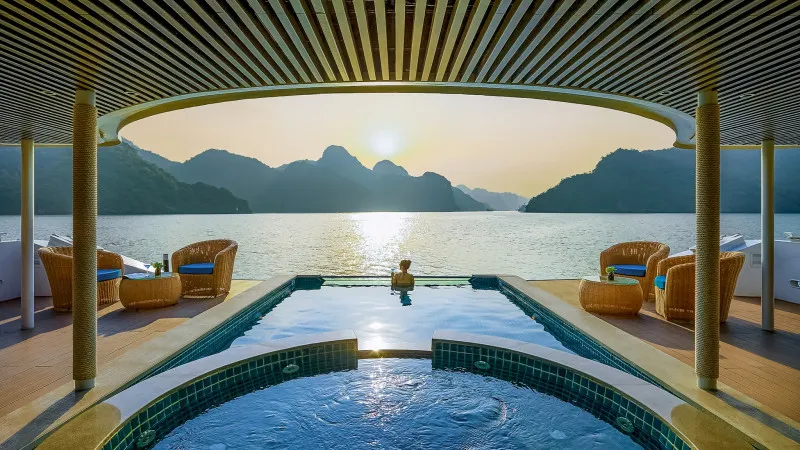 Infinity swimming pool