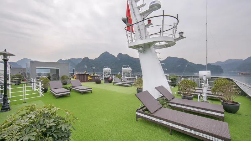 Airy scenery on sundeck