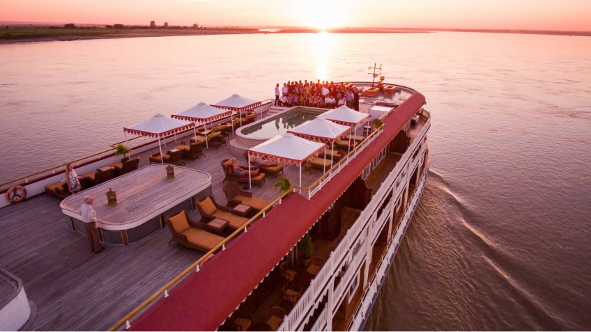 Heritage Line Anawrahta's huge sundeck