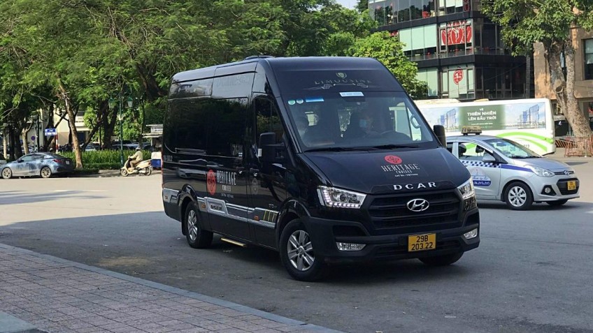 Heritage Line Violet Cruise: Heritage Dcar Limousine