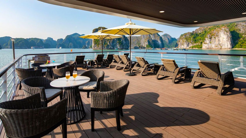 Airy and Spacious Sundeck