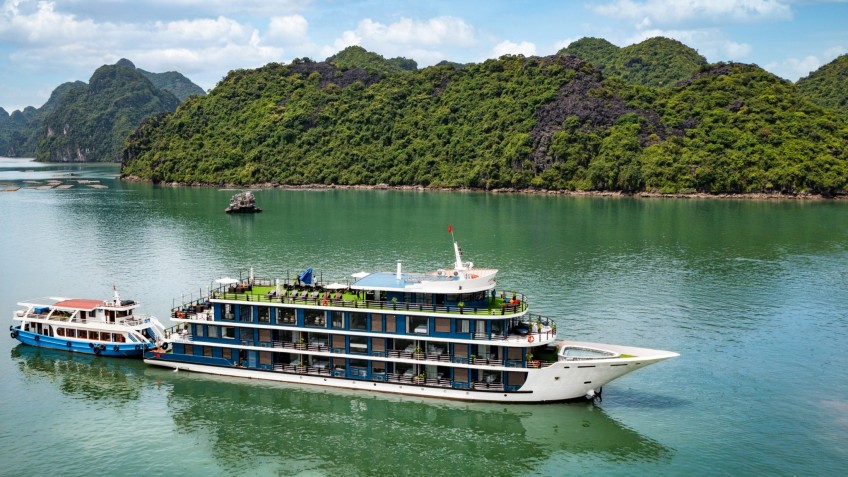 Doris Cruise Halong Bay