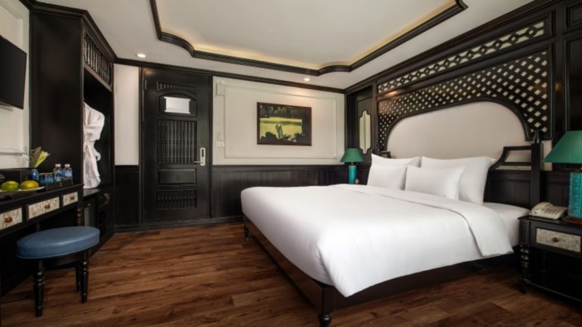 Spacious Room With Classic Design