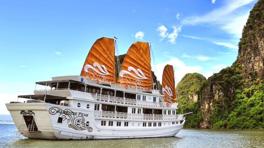 Paradise Peak Cruise: Luxury cruise among stunning Halong