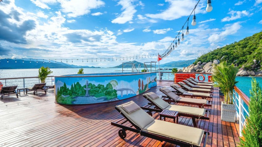 Sundeck With Glamorous View