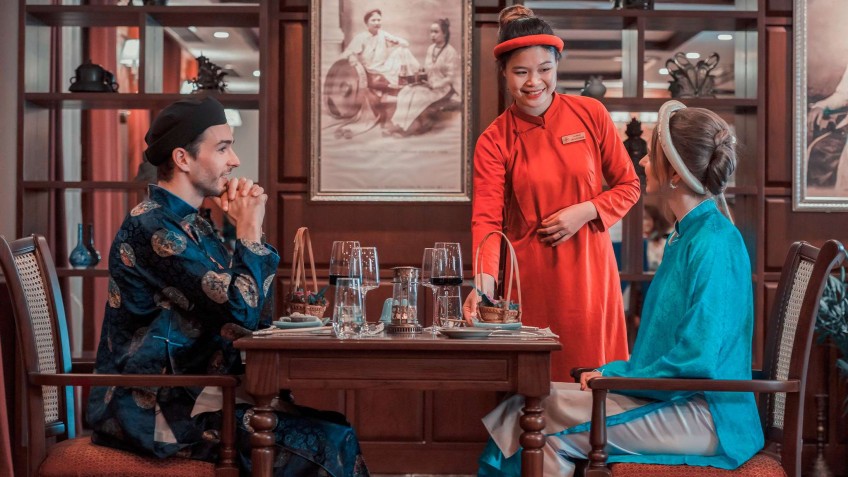 Heritage Binh Chuan Cruise: Enjoy a Royal-themed Dinner