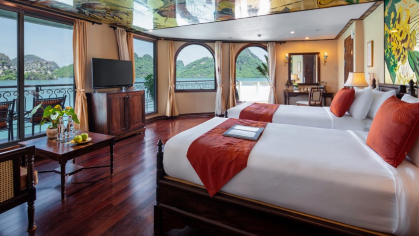 Indochine Cruise: Magnificent panorama