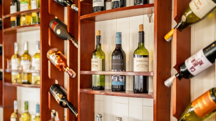 Enjoy various drinks