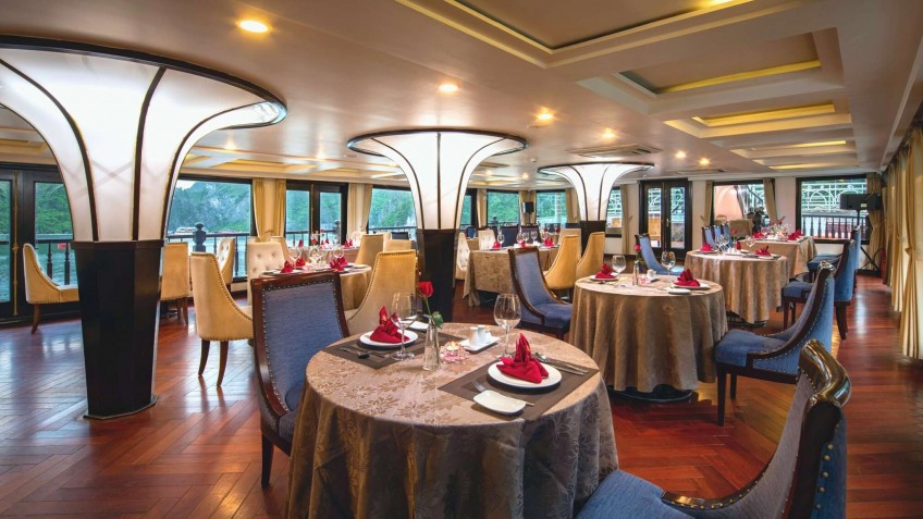 Alisa Luxury Restaurant With Neoclassical Design