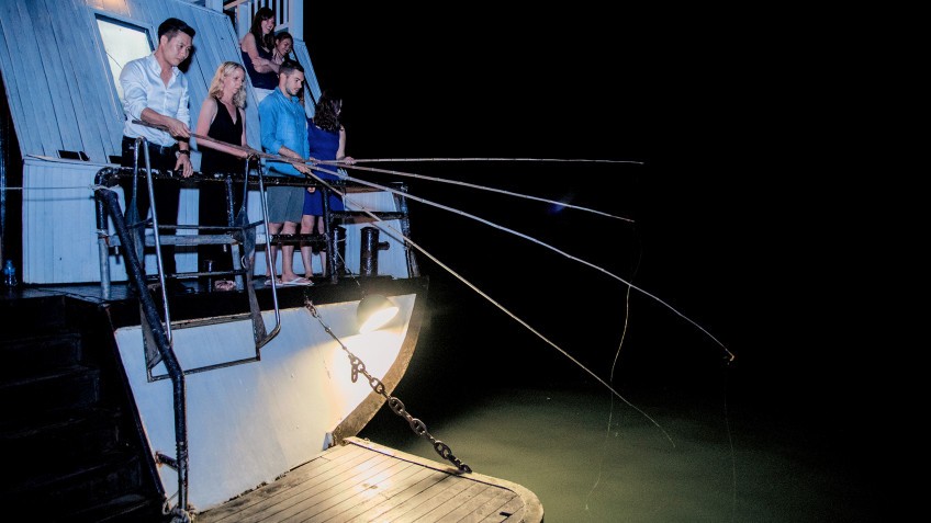 Victory Star Cruise: Squid Fishing at night