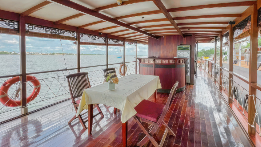 Dining area on the cruise