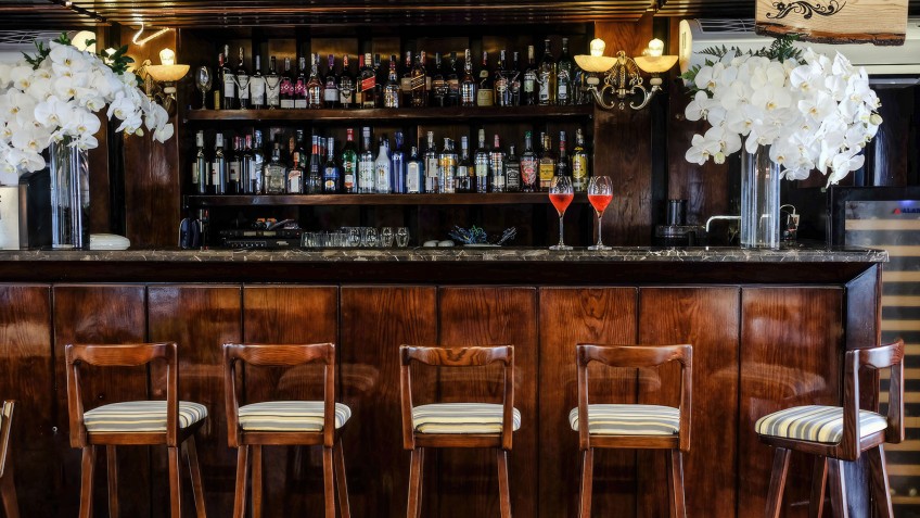 Cuckcoo Bar on Hera Cruise